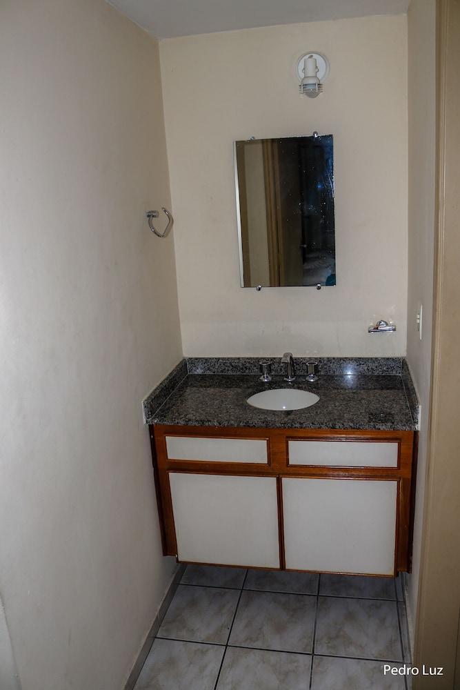 Hotel Rica Flat Resende