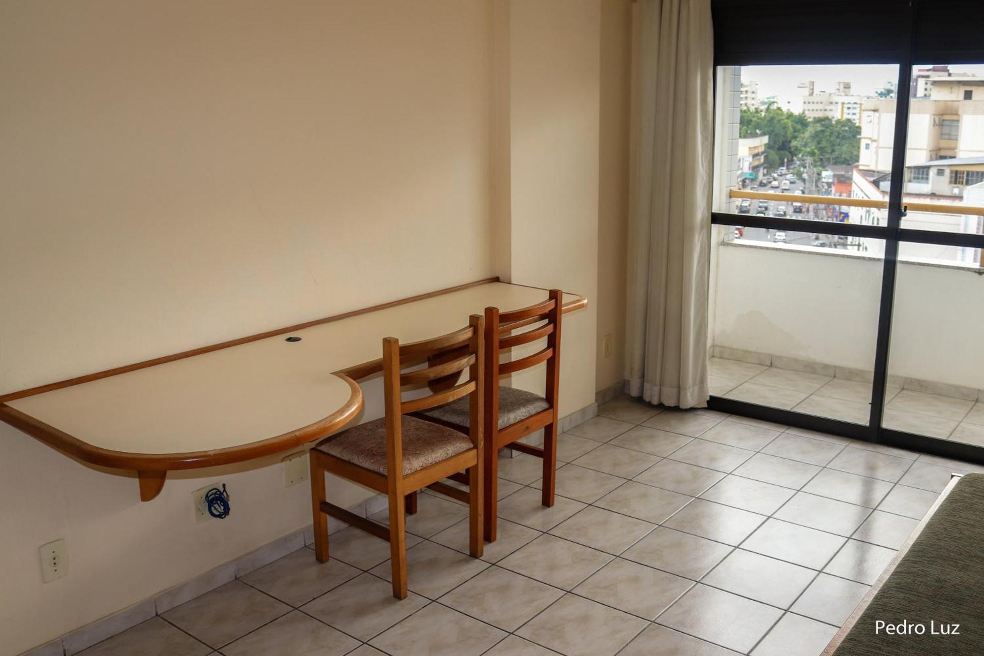 Rica Flat Resende